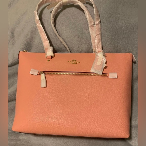 #1307 - NWT Coach GALLERY Tote Leather Handbag, Candy Pink & Gold Zip Top Bag - Picture 6 of 14